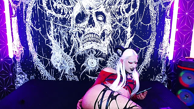 Show Webcam de naomi_satan