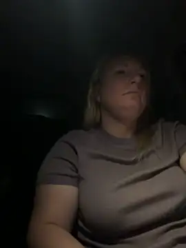 Онлайн чат XXX sweetkacibaby