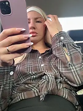 NewLale élő XXX-chatje