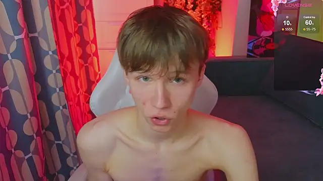 cuMte_boy 即時 XXX 聊天