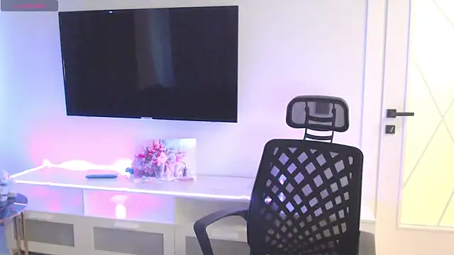 VeliaSai's Webcam Show