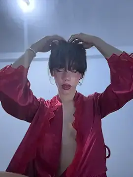 Carlita_cute Show in webcam