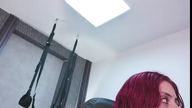 selene_red_ Adlı Modelin Canlı XXX Sohbeti