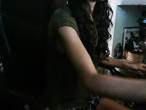 exude_diya Chat XXX in diretta