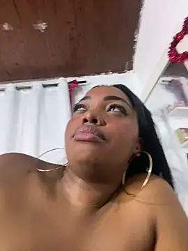 Chatroom XXX en direct de MonicaSex_