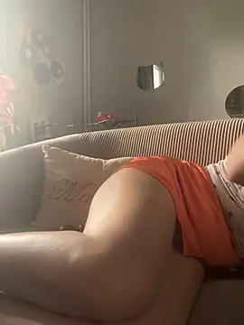 LaPetitechienne1 Live XXX Chat