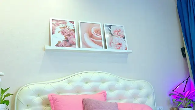 LadySweetWife's Live XXX Chat