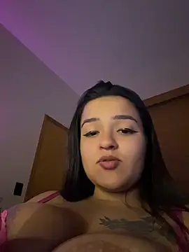 Manu_2002_: διαδικτυακό σόου στην κάμερα