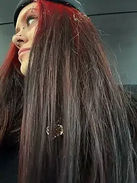 FoxyMood Adlı Modelin Canlı XXX Sohbeti