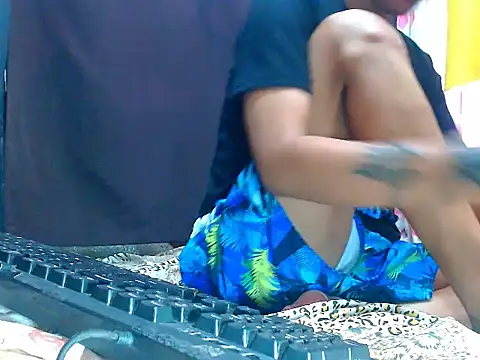 AwesomeMistress_Bigcock Adlı Modelin Web Kamerası Şovu