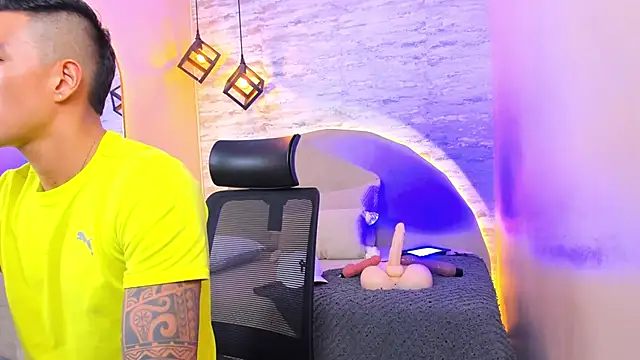 Aron_Boltのウェブカメラショー