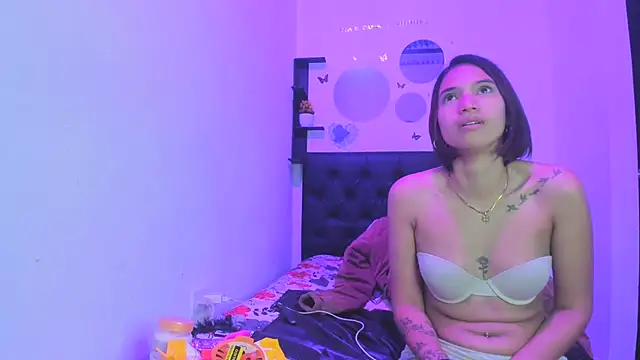 sapphire_brown20 élő XXX-chatje