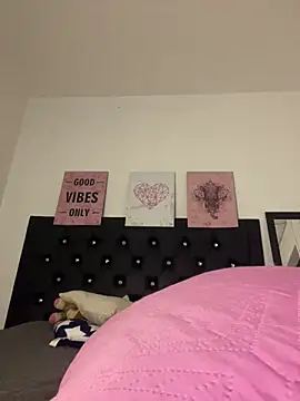 LoliitaBennett élő XXX-chatje