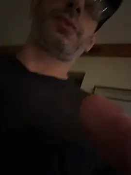 hailzeffn: διαδικτυακό σόου στην κάμερα