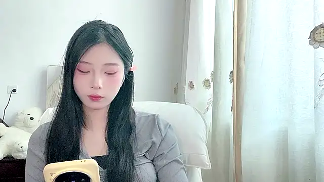 yiyibaby2026 Show Webcam