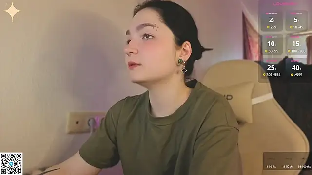 Luna_Moon13のライブXXXチャット