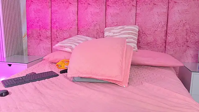 emmacurvy Chat XXX in diretta