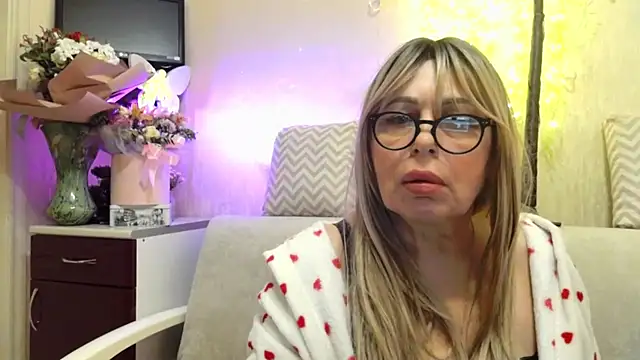 Онлайн чат XXX SusieNoreen