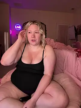 XXX chat uživo modela PiggyRose