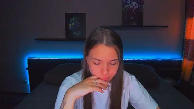 AlexaBarkley Adlı Modelin Canlı XXX Sohbeti