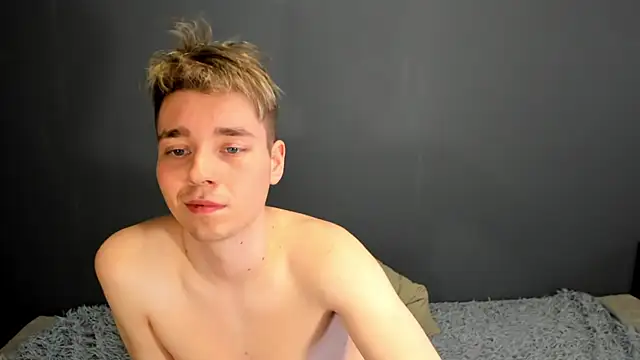 zeriax: онлайн-секс-чат