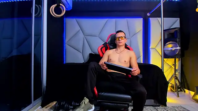 Aydenmiller96 现场XXX聊天