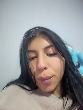 ariella_11 webcam show