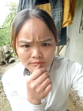 Živý XXX chat Luminana