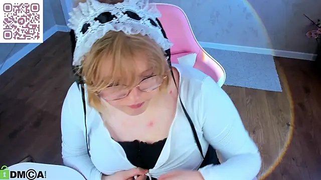 XXX chat uživo modela luna_c0ra