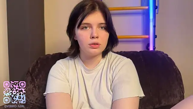 LoveIyBarbie: вебкам-шоу