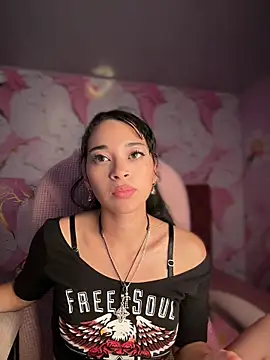 Sasha-firee live XXX chat