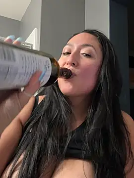 Chatroom XXX en direct de Goddessxxrosexx