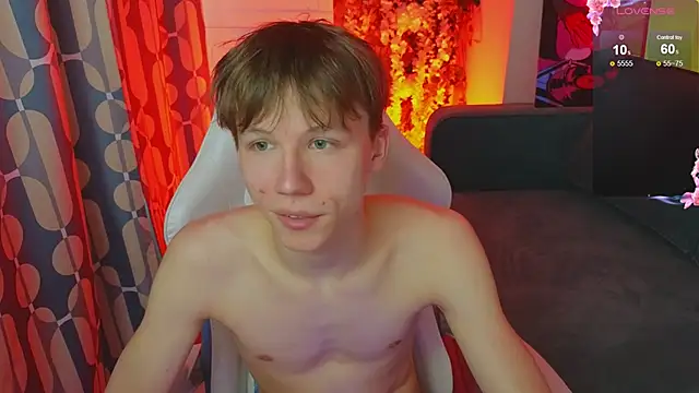 cuMte_boy Webcamshow