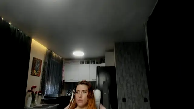 Reginasmilee's Live XXX Chat