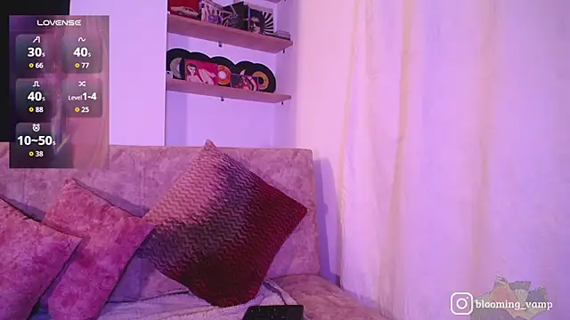 dark__nymph: διαδικτυακό σόου στην κάμερα