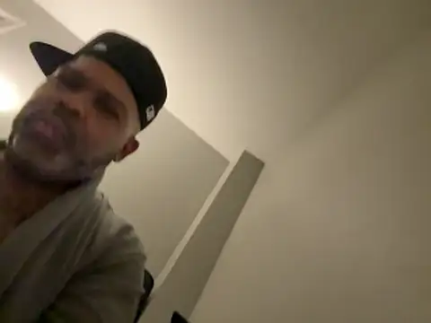 ChiRaqb8 webcam show