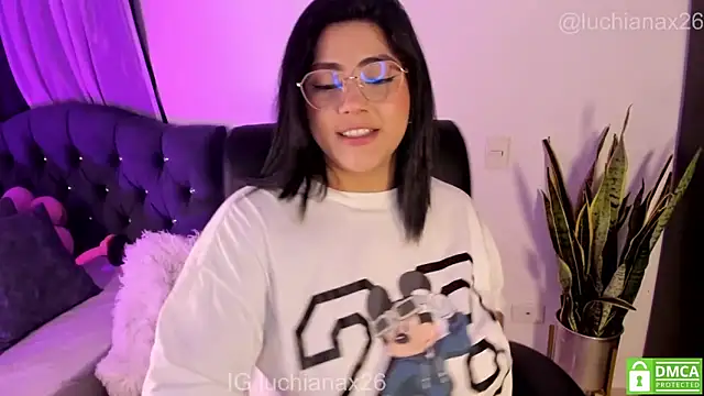 Chat XXX ao vivo de lucy26_