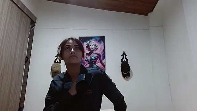 Crystal_Star_ Live XXX-chat