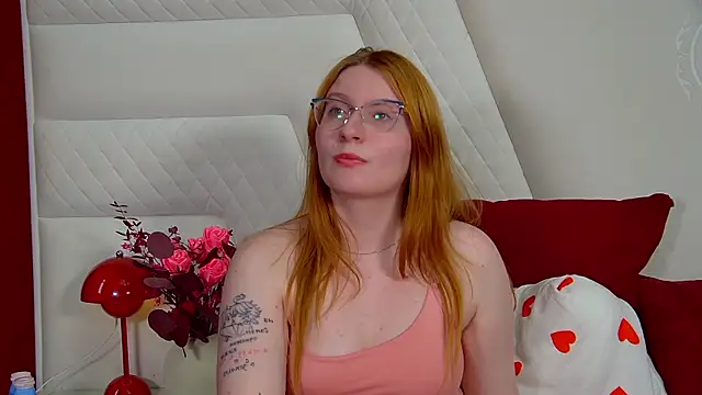 Онлайн чат XXX AliceAllisons