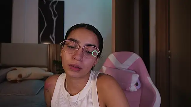 دردشة Zaray_star الجنسية المباشرة