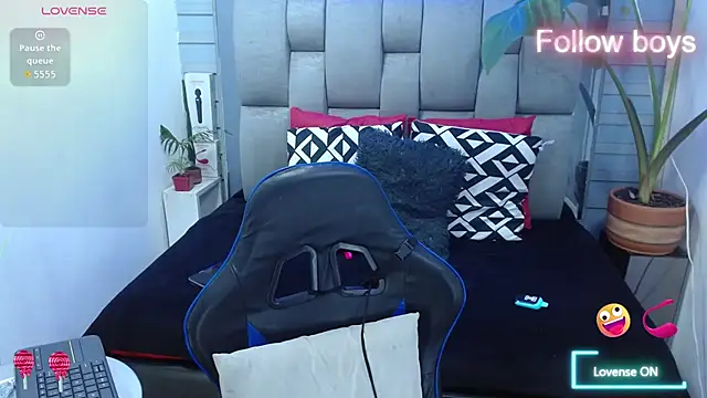 XXX chat uživo modela evelin_zaens