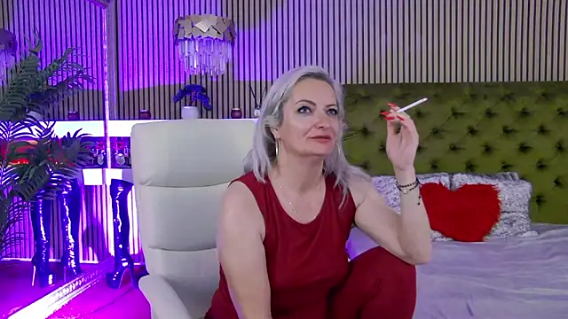 LadyTouch's Live XXX Chat