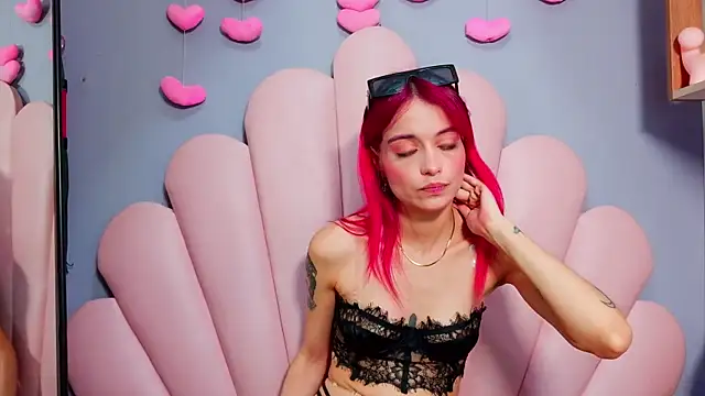 Chat +18 de luci_miller ao vivo