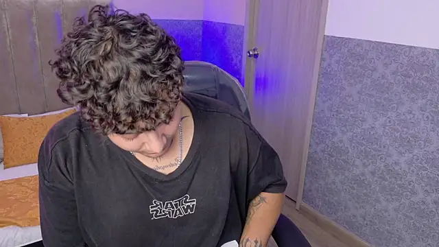 DAMON_SALVATTORE 网络视讯表演