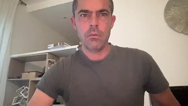 Riccardo86xx Webcamshow