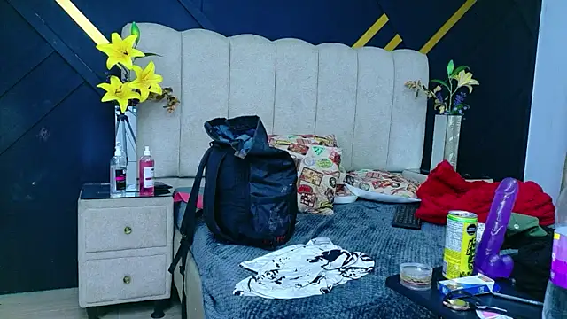 NikiEvanz's Live XXX Chat