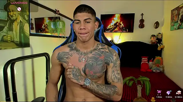 Pokazy przed kamerką – Damian_latinxxx