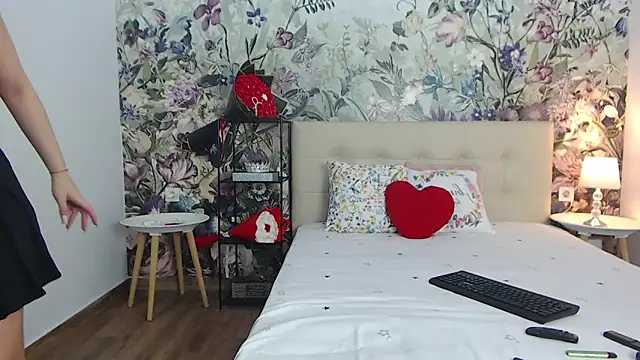 XXX chat uživo modela RoseDiamond06