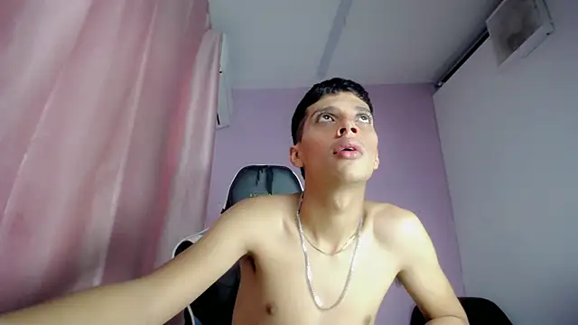 Chat +18 de Yei_lee_ ao vivo
