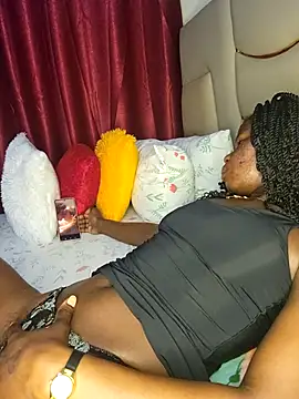 NicRaisaa's Webcam Show